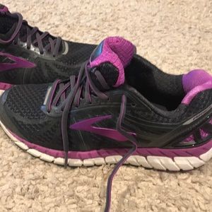 Brooks Ariel Women’s 8.5(B)